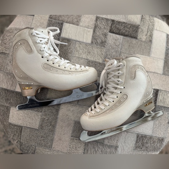 Edea Ice Fly 235 w/ Gold Seal blade - Picture 1 of 8